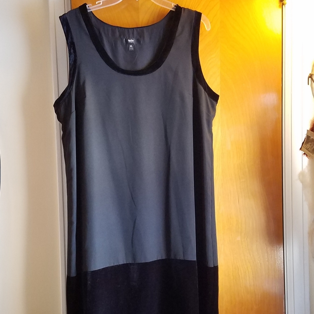 Little black dress with velvet trim